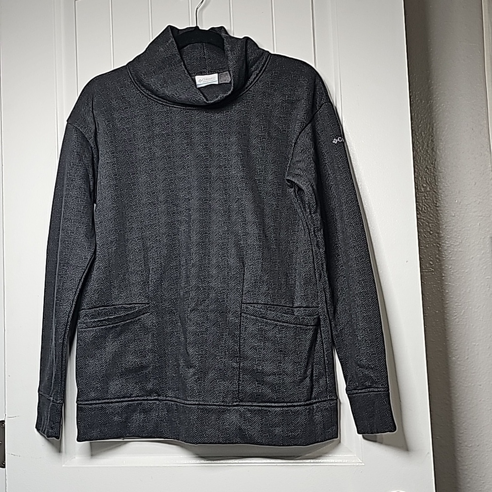 Columbia M charcoal pullover sweater- super warm and breathable!